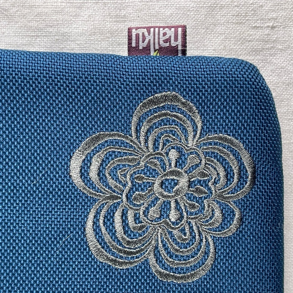 Haiku Blue Tablet, iPad, Kindle, Laptop Sleeve with Embroidery - Picture 3 of 10
